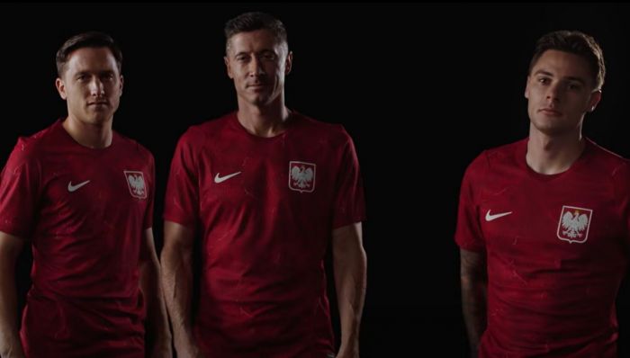 Nowe koszulki reprezentacji Polski właśnie ujrzały światło dzienne! (VIDEO) Nowe koszulki reprezentacji Polski właśnie ujrzały światło dzienne! (VIDEO)