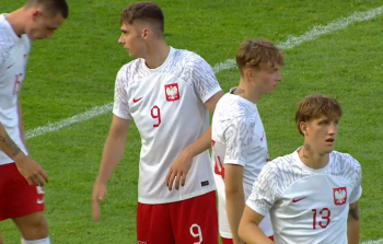 Znowu słaby mecz reprezentacji Polski. Kadra Michała Probierza uratowała z Finlandią przez sędziego (VIDEO)