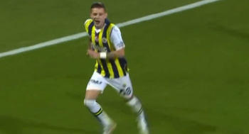 Szymański, Szymański, Szymański. Reprezentant Polski po raz kolejny błysnął na całego w Fenerbahce (VIDEO) Szymański, Szymański, Szymański. Reprezentant Polski po raz kolejny błysnął na całego w Fenerbahce (VIDEO)
