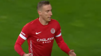 Adam Buksa strzelił kolejnego gola w SuperLig. Inny snajper szybko odpowiedział Polakowi i znowu jest przed nim (VIDEO) Adam Buksa strzelił kolejnego gola w SuperLig. Inny snajper szybko odpowiedział Polakowi i znowu jest przed nim (VIDEO)