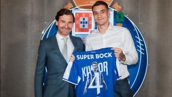 OFICJALNIE: Jakub Kiwior wykupiony przez FC Porto! Polak zostaje na dłużej OFICJALNIE: Jakub Kiwior wykupiony przez FC Porto! Polak zostaje na dłużej