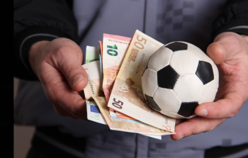 Zwycięzca Ligi Konferencji zarobił mniej niż ostatni zespół Ligi Mistrzów Zwycięzca Ligi Konferencji zarobił mniej niż ostatni zespół Ligi Mistrzów