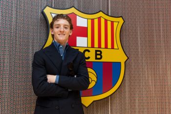 Tyle będzie zarabiał Anthony Gordon w FC Barcelona! Tyle będzie zarabiał Anthony Gordon w FC Barcelona!