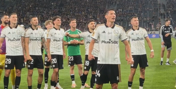 Papszunball w mocy. Legia wygrała w 96. minucie po rzucie z autu i golu obrońcy, który wszedł z ławki. Rajović? Nic się nie zmieniło... (VIDEO) Papszunball w mocy. Legia wygrała w 96. minucie po rzucie z autu i golu obrońcy, który wszedł z ławki. Rajović? Nic się nie zmieniło... (VIDEO)